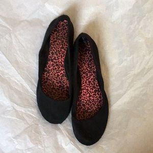 Size 3, black, flats